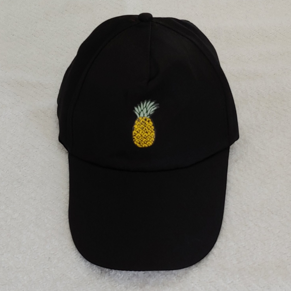 New!!! Adorable Black Pineapple Baseball Hat!!!